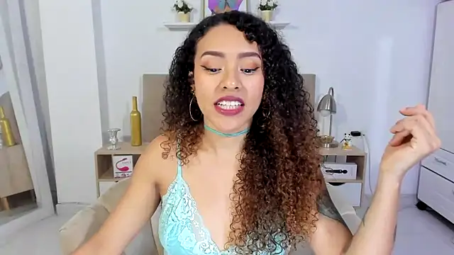 Snapshot of Zoe_Gruber chatting on June 2026 12:11:01 AM Zoe Gruber online show from June 2026 12:11:01 AM