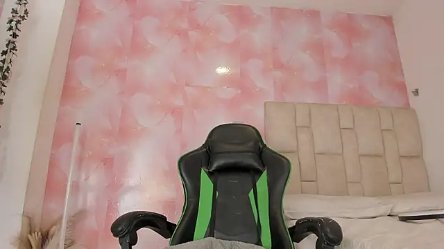 emily lean  online show from March 2026 10:14:02 PM