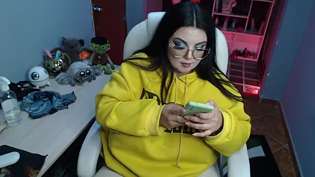 Snapshot of juliette_rd chatting on December 2024 11:19:01 AM juliette rd online show from December 2024 11:19:01 AM