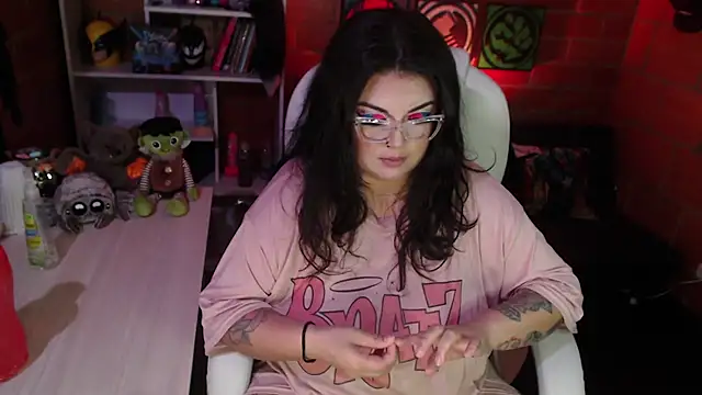 Snapshot of juliette_rd chatting on March 2025 01:03:02 PM juliette rd online show from March 2025 01:03:02 PM