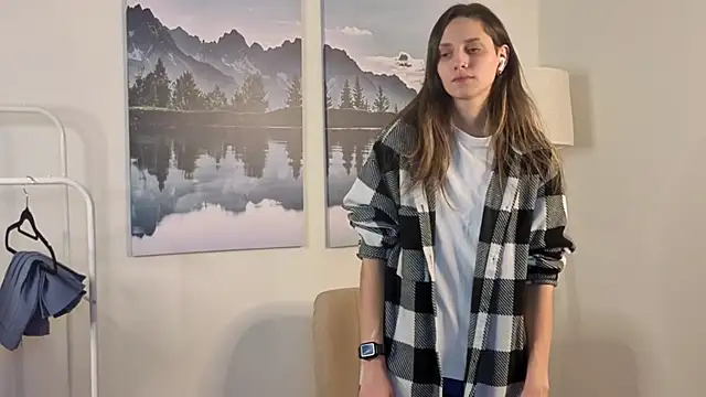 Snapshot of JaniceHanson chatting on November 2025 11:54:02 AM JaniceHanson online show from November 2025 11:54:02 AM