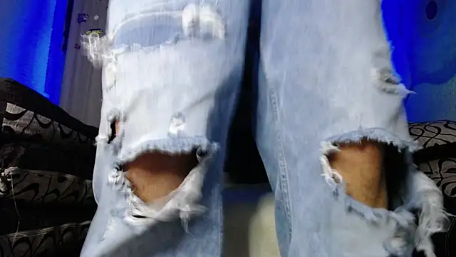 zacwatson  online show from February 2025 06:20:02 AM