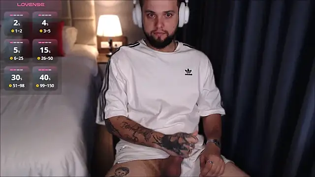 ChillyXO online show from July 2026 01:30:02 AM