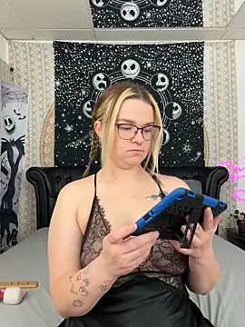 Snapshot of DaisieMaeXO chatting on January 2025 09:57:02 PM DaisieMaeXO online show from January 2025 09:57:02 PM