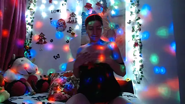 Snapshot of malusexy33 chatting on December 2024 02:45:02 AM malusexy33 online show from December 2024 02:45:02 AM