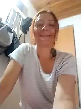 Snapshot of malusexy33 chatting on February 2025 04:40:01 AM malusexy33 online show from February 2025 04:40:01 AM