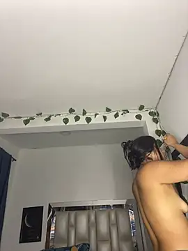 Snapshot of Sussy_Bell01 chatting on January 2025 03:04:02 AM Sussy Bell01 online show from January 2025 03:04:02 AM