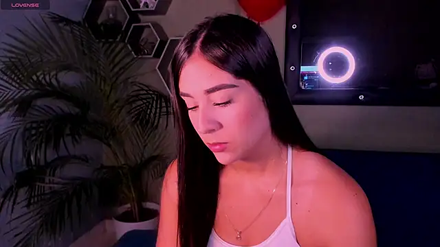 Snapshot of Sussy_Bell01 chatting on February 2025 07:52:01 PM Sussy Bell01 online show from February 2025 07:52:01 PM