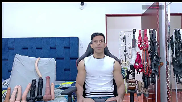 JoseRumbero26 online show from April 2026 01:04:01 PM