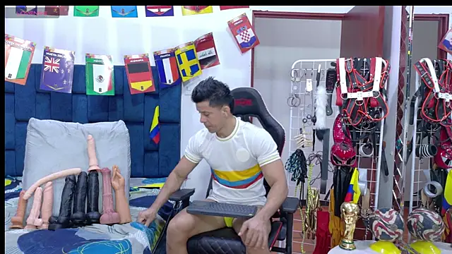 JoseRumbero26 online show from June 2026 11:42:02 AM
