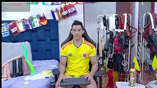 JoseRumbero26 online show from July 2026 11:47:02 AM