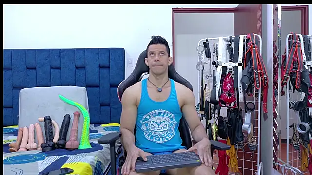JoseRumbero26 online show from July 2026 11:50:01 AM