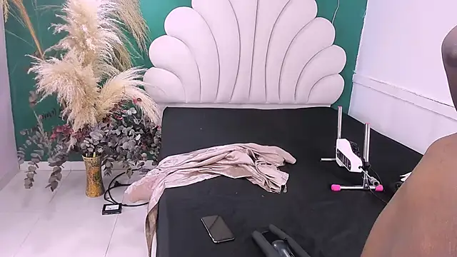 bonieklent online show from February 2025 03:34:02 AM