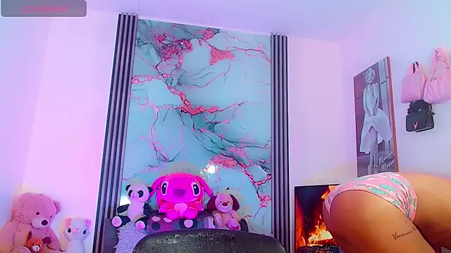 Snapshot of _ChanellR_ chatting on September 2025 08:14:01 PM ChanellR online show from September 2025 08:14:01 PM