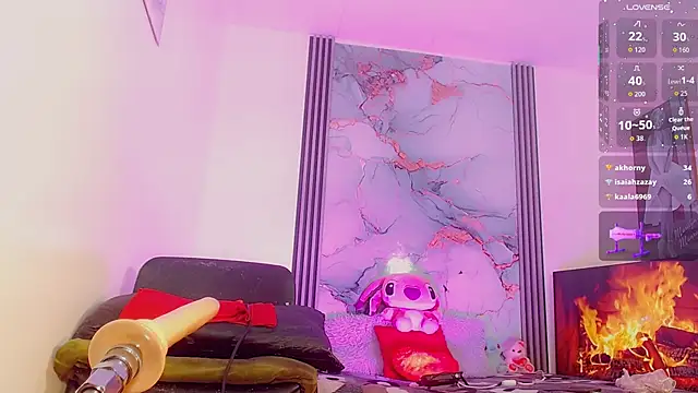 Snapshot of _ChanellR_ chatting on November 2025 11:01:02 AM ChanellR online show from November 2025 11:01:02 AM