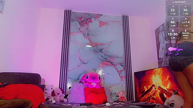 Snapshot of _ChanellR_ chatting on November 2025 11:21:01 AM ChanellR online show from November 2025 11:21:01 AM