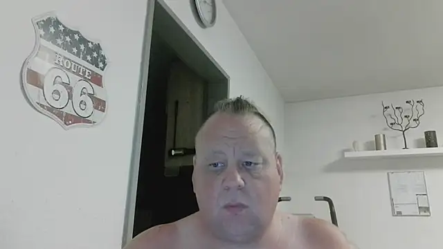 Snapshot of pimmelmann3 chatting on June 2026 09:13:02 PM pimmelmann3 online show from June 2026 09:13:02 PM