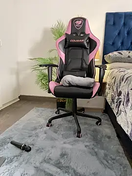 Stunning Booty online show from April 2026 06:38:02 PM