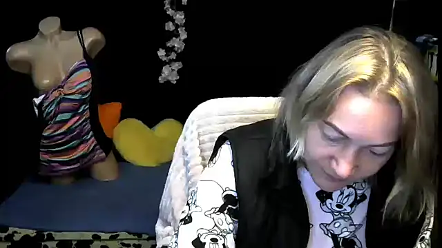 Snapshot of wLESLYMOSw chatting on November 2025 07:20:01 AM wLESLYMOSw online show from November 2025 07:20:01 AM