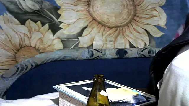 wLESLYMOSw online show from March 2026 01:37:01 PM