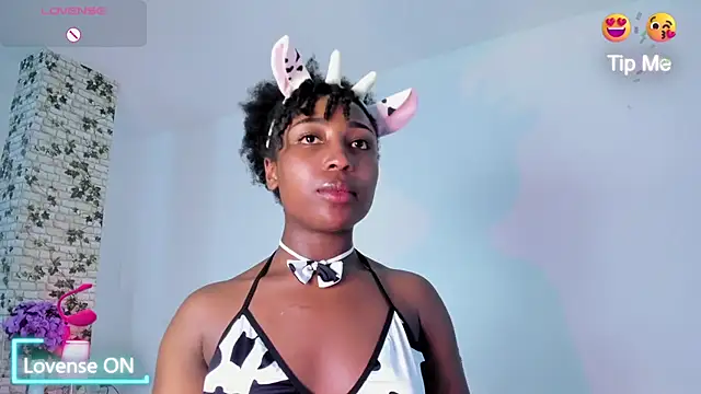 EmmaSanzz  online show from January 2025 05:39:01 PM