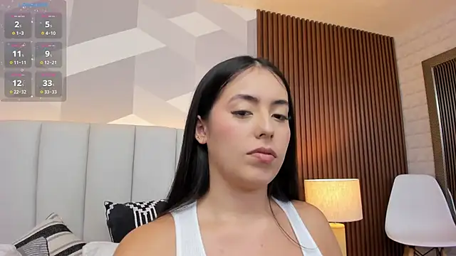 Julietasantos   online show from October 2025 06:16:02 PM