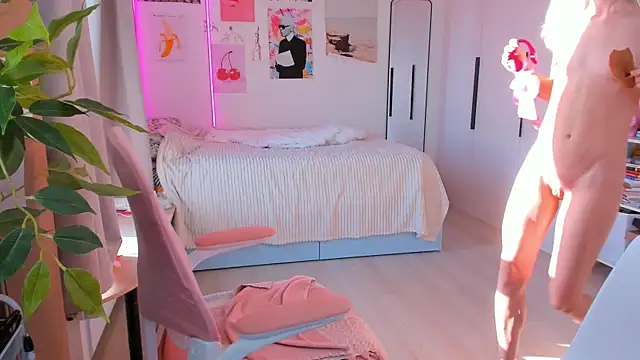 Lily Young online show from June 2026 03:30:01 AM