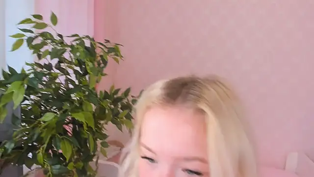 Lily Young online show from July 2026 03:35:01 AM