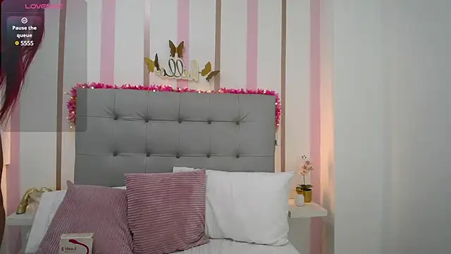 Snapshot of Mariana_Rojas chatting on February 2025 08:59:02 AM Mariana Rojas online show from February 2025 08:59:02 AM