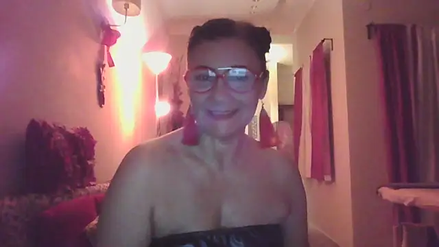 Snapshot of LadyLizi chatting on February 2025 08:39:01 AM LadyLizi online show from February 2025 08:39:01 AM
