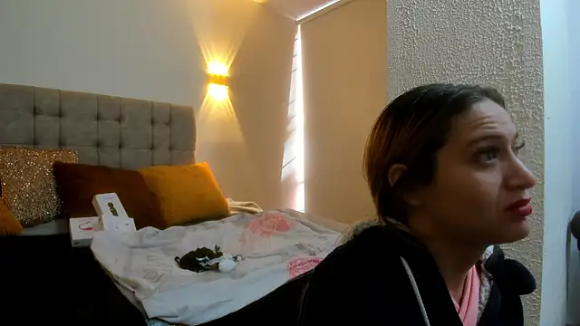 Carolina hernandez22 online show from October 2025 12:47:02 PM