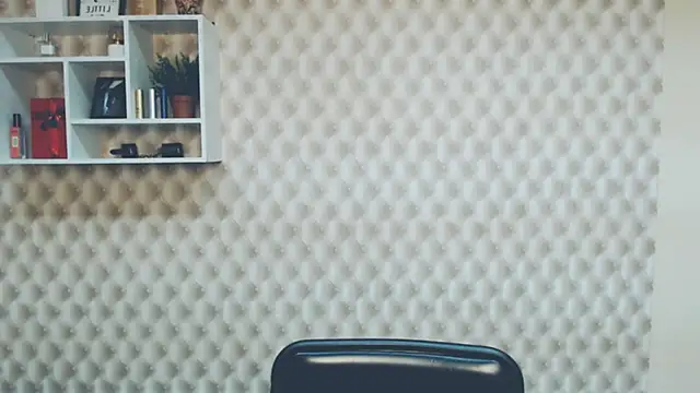 Snapshot of AliceFlirtt_ chatting on December 2024 10:17:02 AM AliceFlirtt online show from December 2024 10:17:02 AM