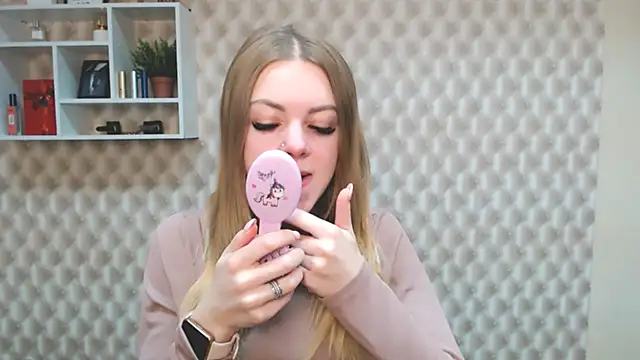 Snapshot of AliceFlirtt_ chatting on December 2024 08:36:02 AM AliceFlirtt online show from December 2024 08:36:02 AM