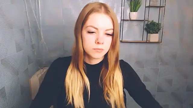 Snapshot of AliceFlirtt_ chatting on December 2024 10:40:02 AM AliceFlirtt online show from December 2024 10:40:02 AM