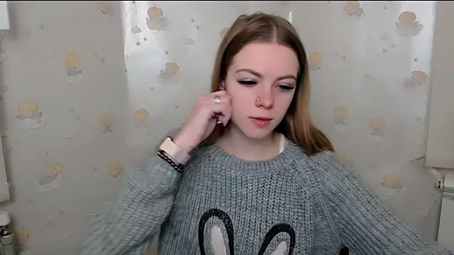 Snapshot of AliceFlirtt_ chatting on January 2025 07:38:01 AM AliceFlirtt online show from January 2025 07:38:01 AM