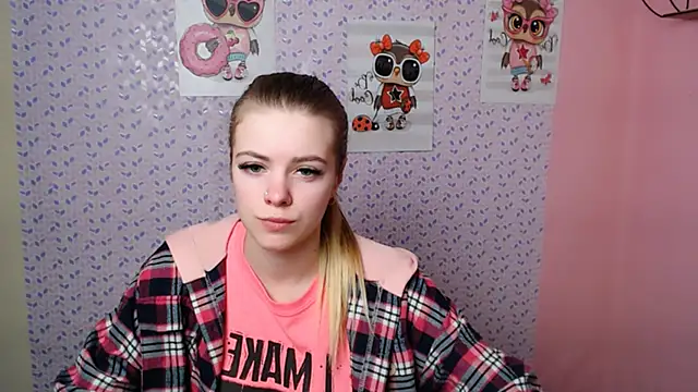 Snapshot of AliceFlirtt_ chatting on January 2025 01:20:01 PM AliceFlirtt online show from January 2025 01:20:01 PM