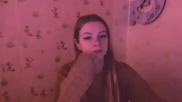 Snapshot of AliceFlirtt_ chatting on January 2025 08:18:02 AM AliceFlirtt online show from January 2025 08:18:02 AM