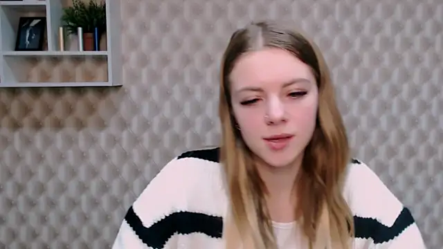 Snapshot of AliceFlirtt_ chatting on February 2025 02:13:02 PM AliceFlirtt online show from February 2025 02:13:02 PM