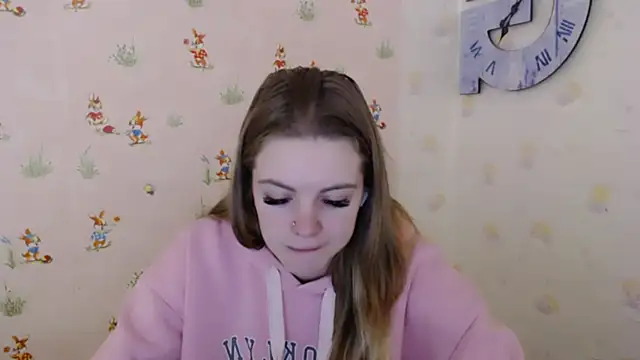 Snapshot of AliceFlirtt_ chatting on February 2025 11:31:02 AM AliceFlirtt online show from February 2025 11:31:02 AM