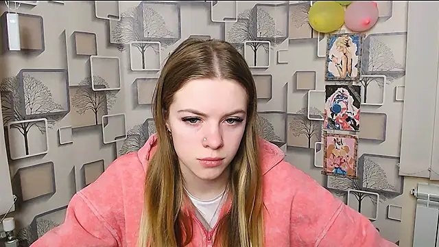 Snapshot of AliceFlirtt_ chatting on February 2025 07:56:01 AM AliceFlirtt online show from February 2025 07:56:01 AM