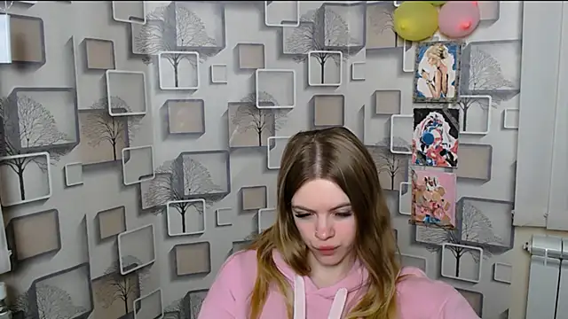 Snapshot of AliceFlirtt_ chatting on March 2025 11:44:02 AM AliceFlirtt online show from March 2025 11:44:02 AM