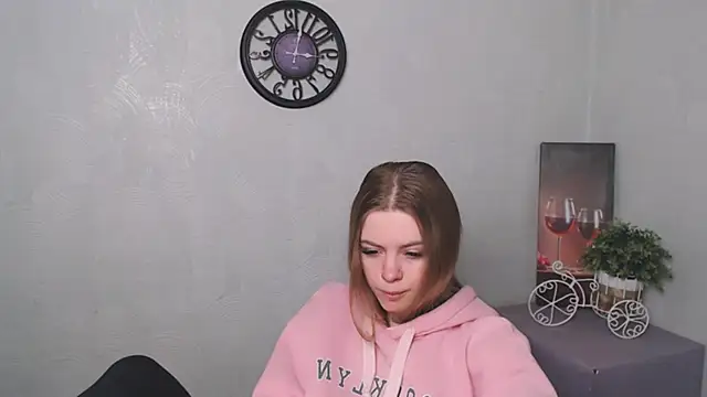 Snapshot of AliceFlirtt_ chatting on March 2025 08:13:02 AM AliceFlirtt online show from March 2025 08:13:02 AM