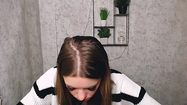 Snapshot of AliceFlirtt_ chatting on March 2025 08:21:02 AM AliceFlirtt online show from March 2025 08:21:02 AM