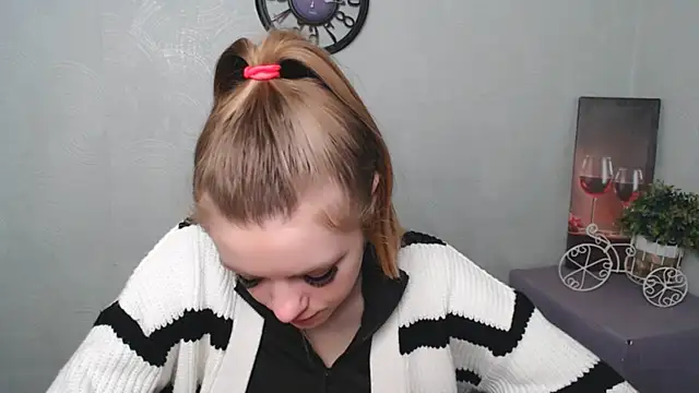 Snapshot of AliceFlirtt_ chatting on March 2025 11:36:02 AM AliceFlirtt online show from March 2025 11:36:02 AM