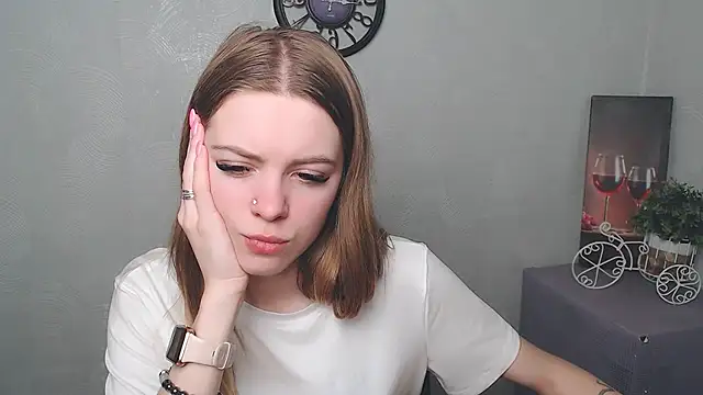 Snapshot of AliceFlirtt_ chatting on March 2025 02:18:01 PM AliceFlirtt online show from March 2025 02:18:01 PM