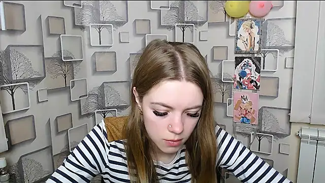 Snapshot of AliceFlirtt_ chatting on March 2025 08:37:02 AM AliceFlirtt online show from March 2025 08:37:02 AM