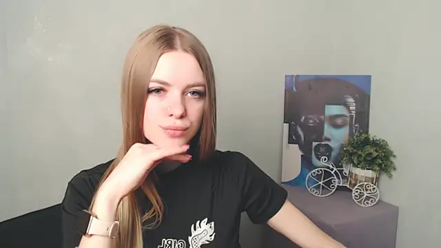 Snapshot of AliceFlirtt_ chatting on March 2025 11:17:02 AM AliceFlirtt online show from March 2025 11:17:02 AM