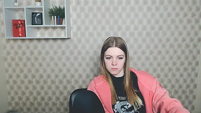 Snapshot of AliceFlirtt_ chatting on March 2025 02:42:02 PM AliceFlirtt online show from March 2025 02:42:02 PM