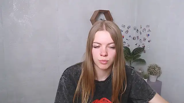 Snapshot of AliceFlirtt_ chatting on September 2025 09:20:01 AM AliceFlirtt online show from September 2025 09:20:01 AM