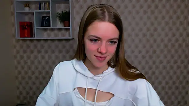 Snapshot of AliceFlirtt_ chatting on November 2025 02:18:01 PM AliceFlirtt online show from November 2025 02:18:01 PM